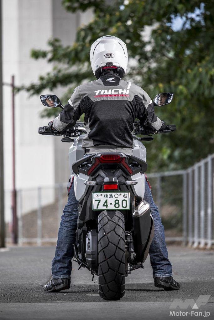 「ホンダX-ADV試乗｜これはバイクか、それともスクーターか。なんとも斬新、不思議な乗り物だ。」の12枚目の画像