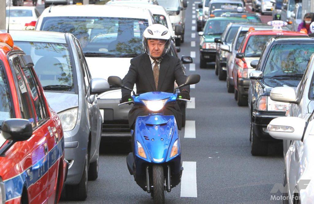 高速道路の渋滞時に見かける バイクが左側の路側帯を走行 これって違反でしょ すり抜け 追い越し Motor Fan Bikes モーターファンバイクス