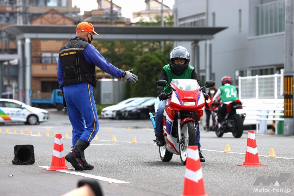 「高校生がバイクに安全に乗るために！『令和3年度　高校生の自動二輪者等の交通安全講習』が埼玉県和光市のレインボーモータースクールで開催」の24枚目の画像