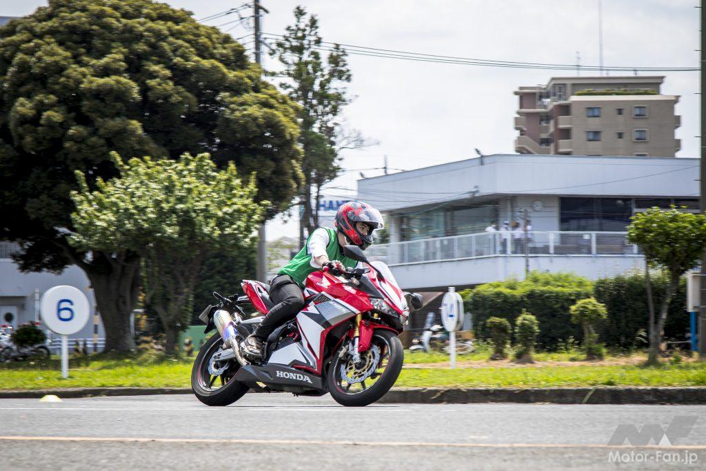 「高校生がバイクに安全に乗るために！『令和3年度　高校生の自動二輪者等の交通安全講習』が埼玉県和光市のレインボーモータースクールで開催」の13枚目の画像
