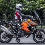 「これほどの性能、どこへ出かけようかと悩んでしまう。｜KTM1290 SUPER ADVENTURE S試乗レポート」の9枚目の画像ギャラリーへのリンク