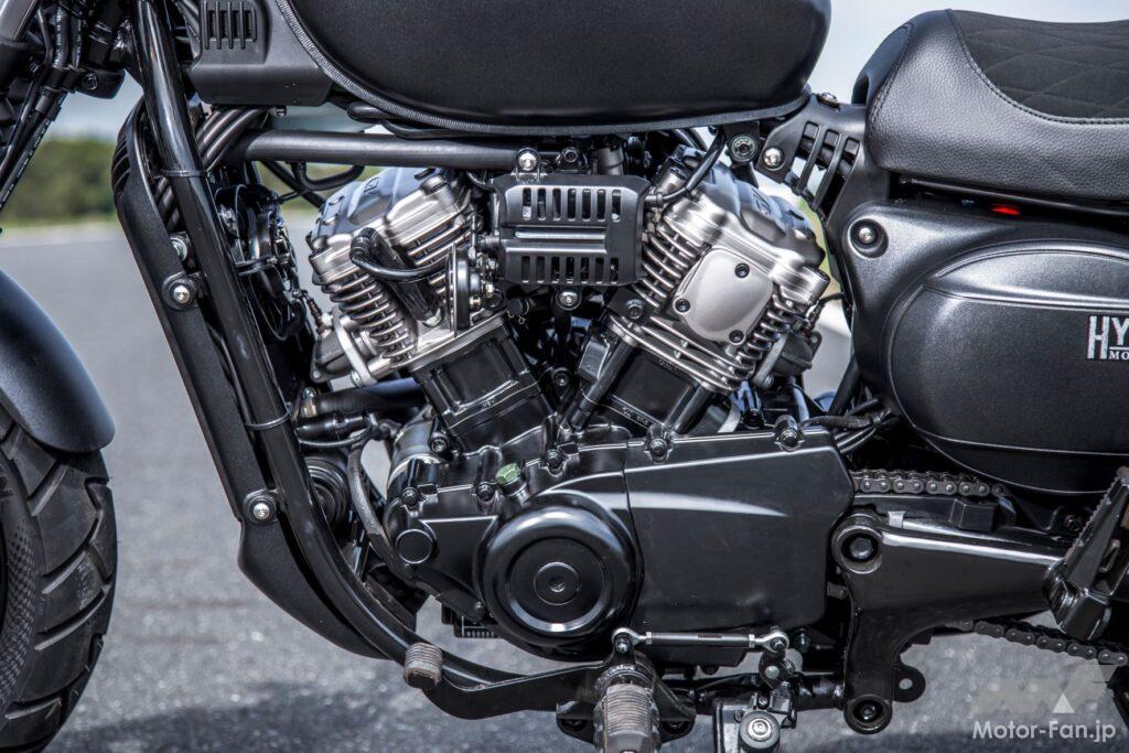 「125ccの原付二種でもエンジンはVツイン。ヒョースン・GV125Sボバーの実力に驚嘆！」の15枚目の画像