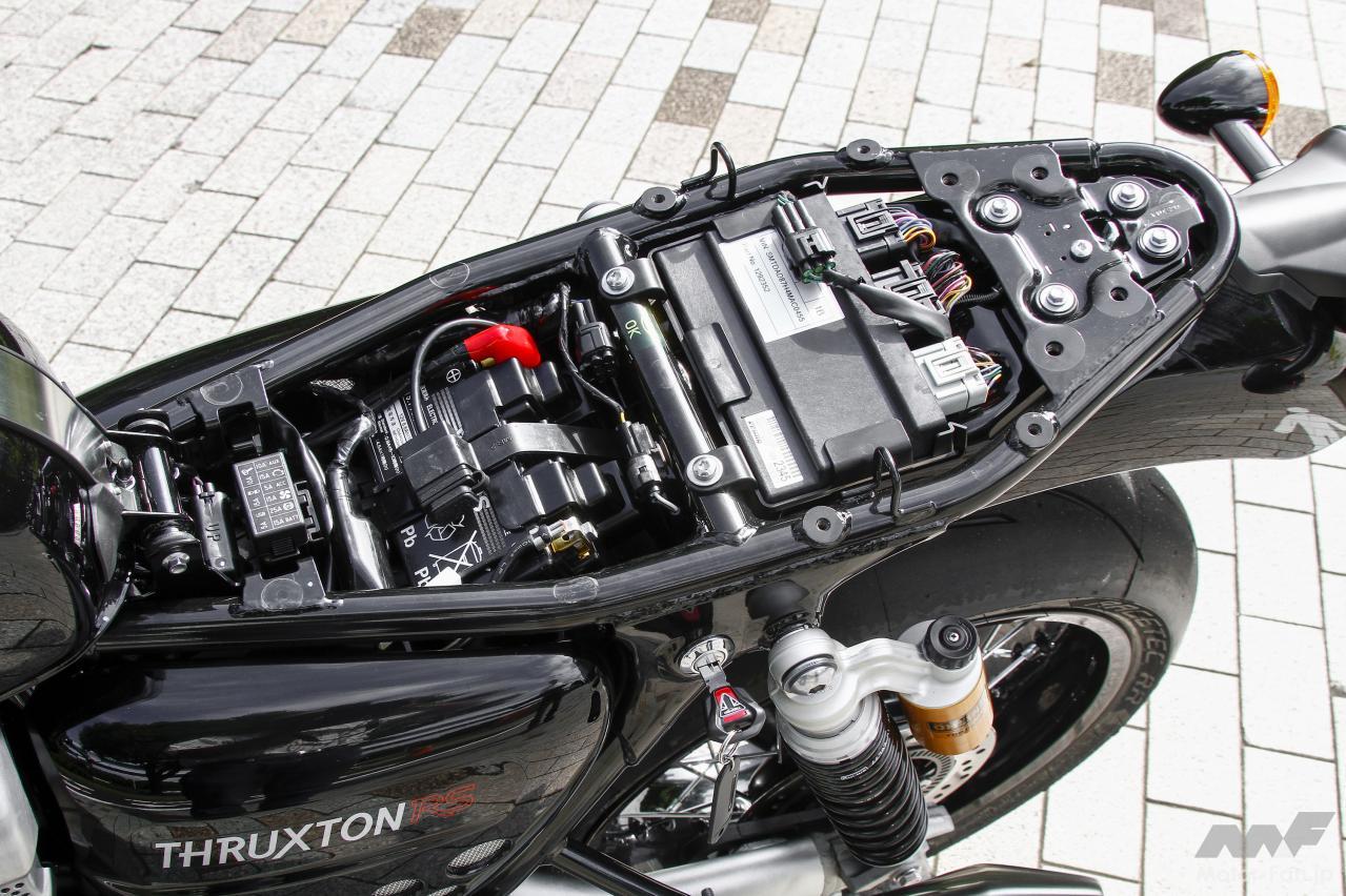 「1200ccだけど意外とスマートなカフェレーサー｜トライアンフ・スラクストン1200 RS」の23枚目の画像