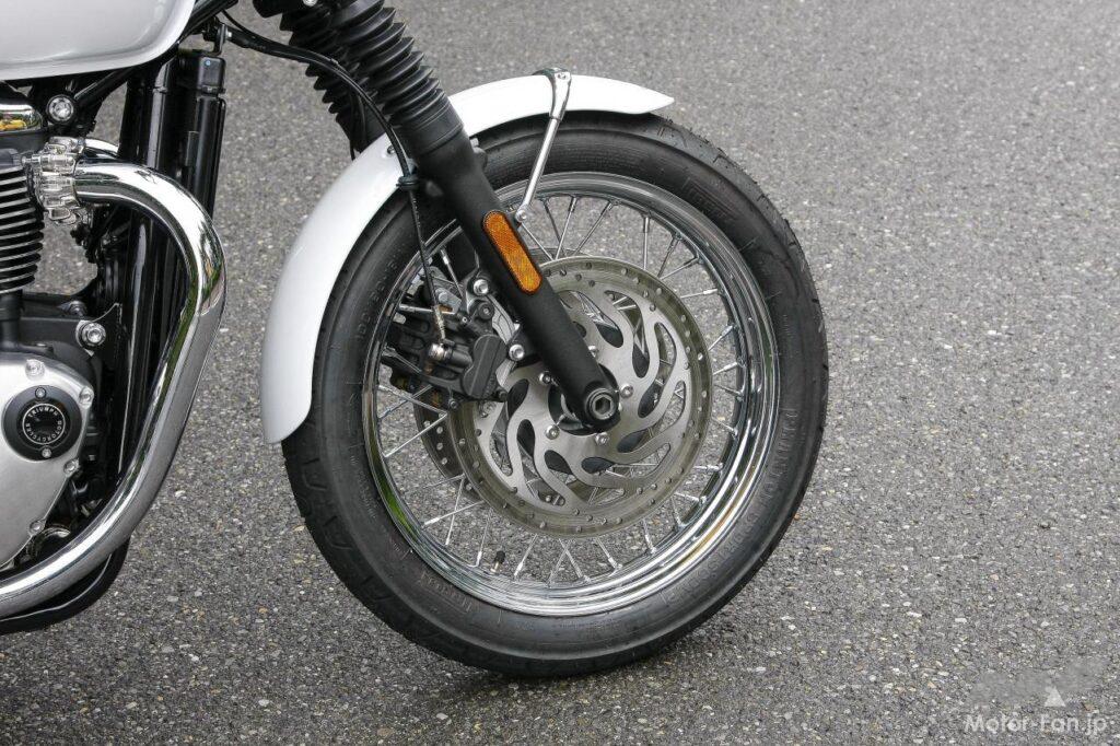 「1200ccの底力が逞しい。英国スポーツバイク、トライアンフ・T120 Bud Ekins試乗」の16枚目の画像