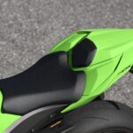 「Ninja ZX-10RR 1000kmガチ試乗3／3　熟成を経て完成形に至った、2021年型の細部を検証」の15枚目の画像ギャラリーへのリンク