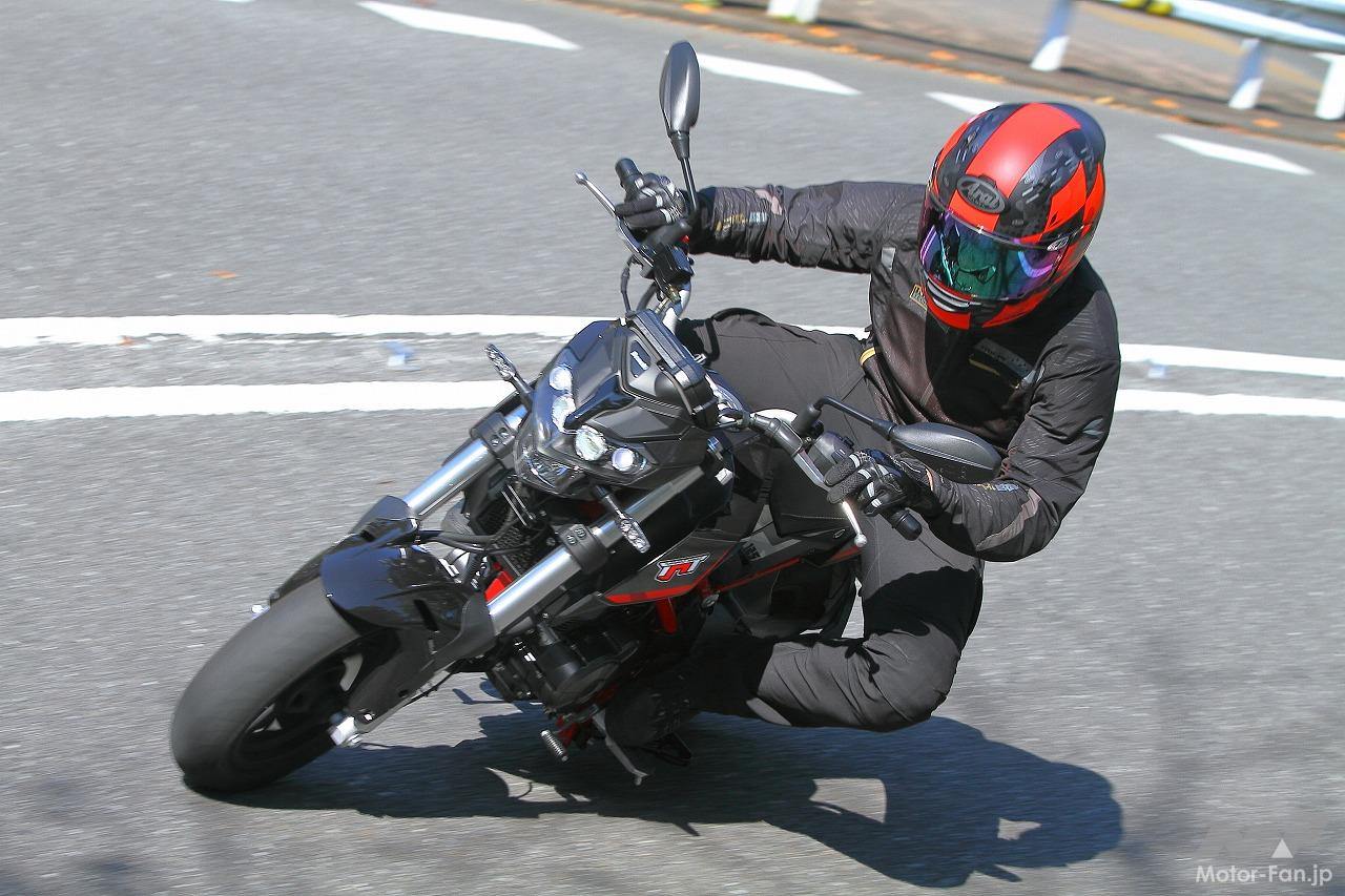 「日本再上陸のベネリ！ 125cc 5速MTのTNT125はグロムの対抗馬となるか？」の10枚目の画像