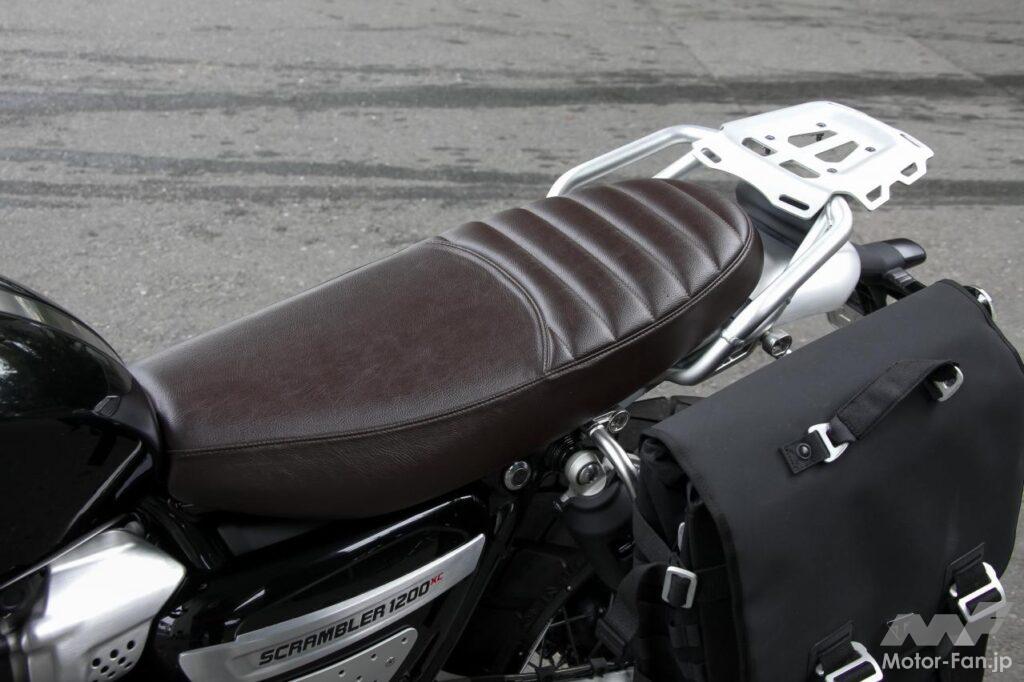「けっこうデカい！ずっしり系。トライアンフ ・スクランブラー1200XCは、男のためのタフネスバイクだ。」の25枚目の画像