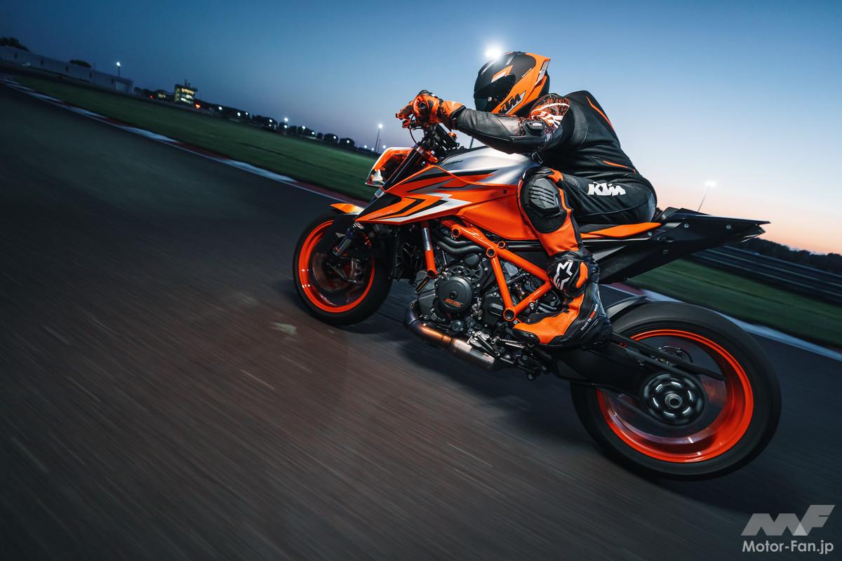 DUKEシリーズが続々！ KTM Japan、2022年ストリートモデルを発売