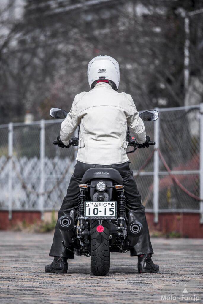 「空冷、縦置き、Vツイン。モトグッツィは往年のバイク好きを唆す存在だ。｜モトグッツィ・V7III STONE Night Pack」の13枚目の画像