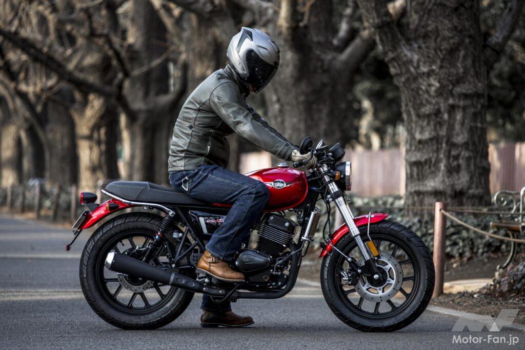 「税込み50万円以下の250ccのミッションバイク。｜GPX レジェンド250ツイン試乗」の10枚目の画像