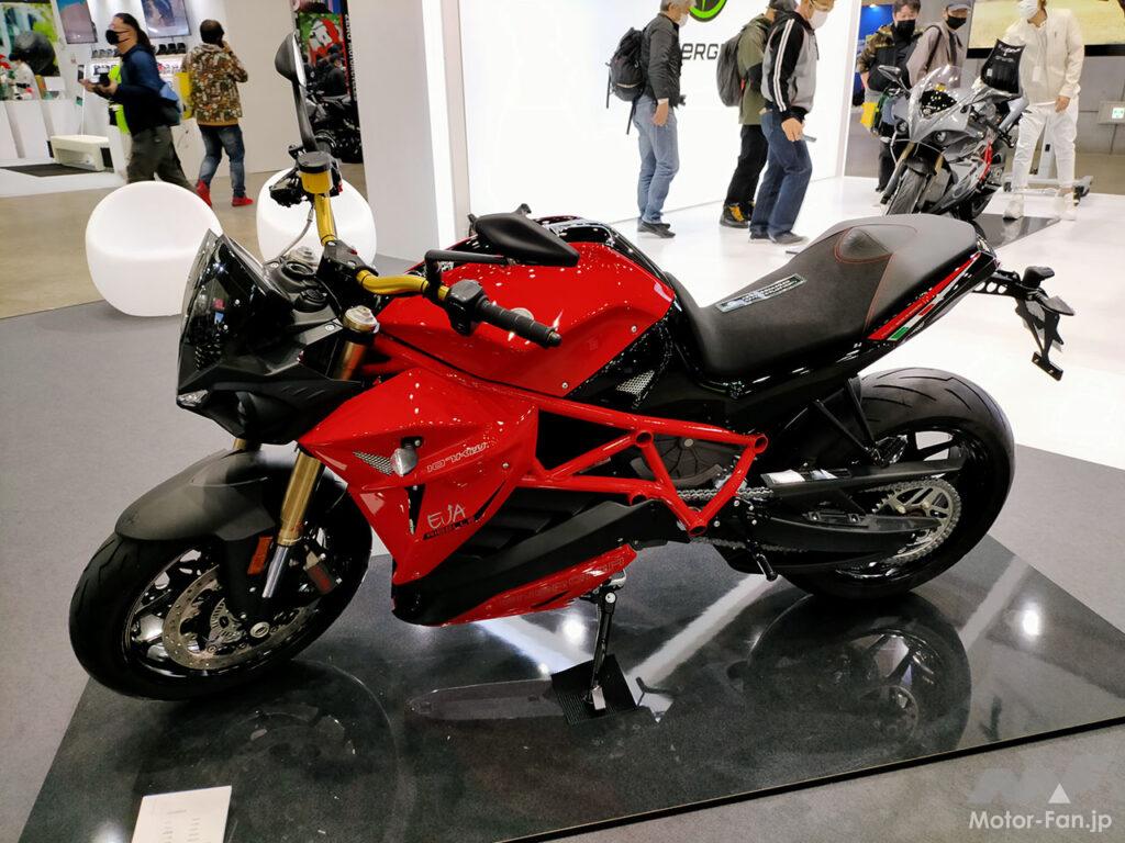 「航続距離420km、免許はAT限定大型二輪以上！｜MotoEにマシン供給するイタリアのスーパースポーツ電動バイク「ENERGICA（エネルジカ）」」の22枚目の画像