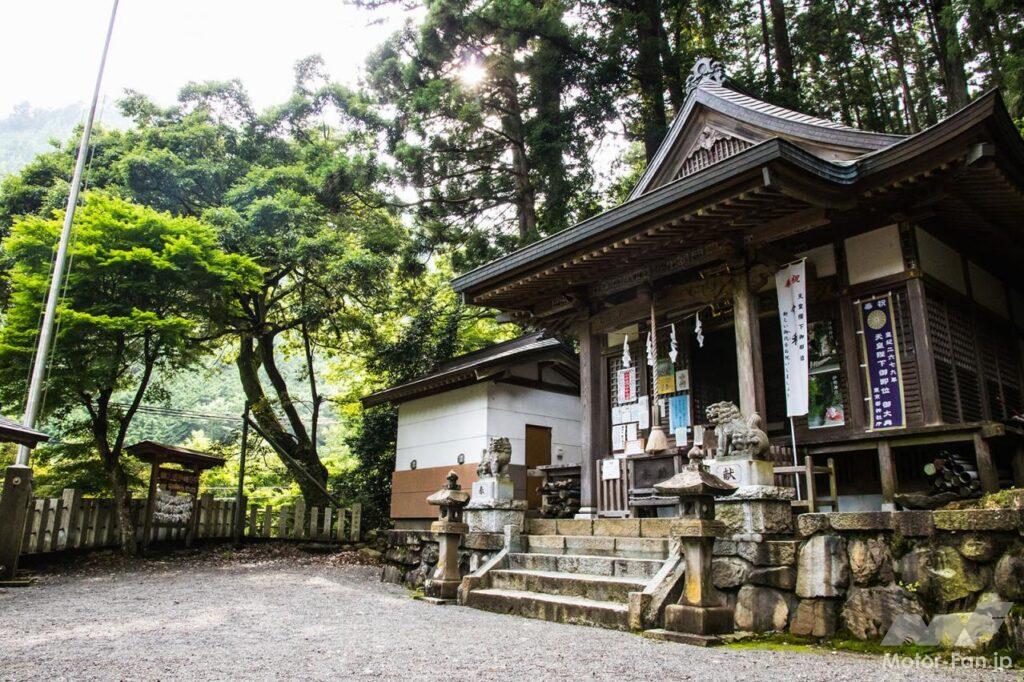 「【東京・奥多摩ツーリング／第九回　檜原村の滝を訪ねて】 村上菜つみのバイクでカフェめぐり」の11枚目の画像