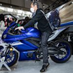 「身長163cm｜東京モーターサイクルショーで挑む、ヤマハ車・足つきチェック！｜」の3枚目の画像ギャラリーへのリンク