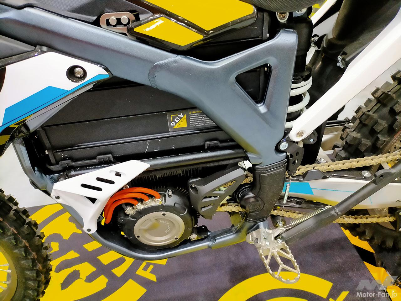 「SUR-RON（サーロン）の新型電動バイク「Storm Bee」｜0-50km/hを1.8秒で到達する俊足が自慢！」の13枚目の画像