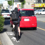 「道路わきに「自転車専用」と書かれたレーンをバイクで走るのは何違反？ 白い自転車マークとの違いは？　」の6枚目の画像ギャラリーへのリンク