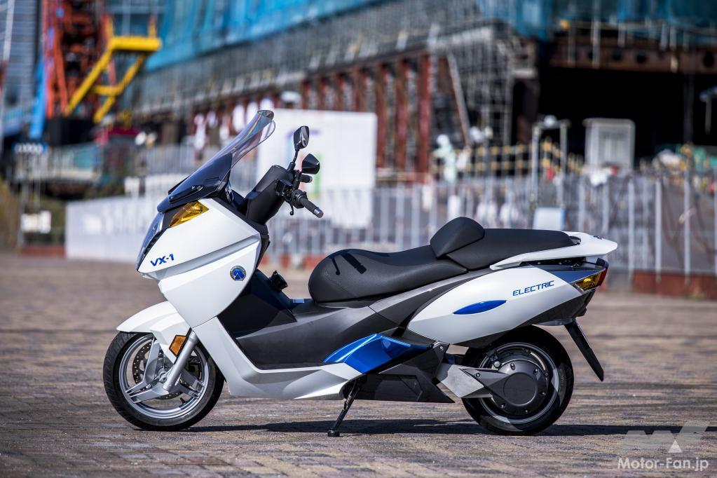 「【航続距離270kmの電動バイク、アディバ・VX-1】激速なのに車検不要。普通自動二輪免許で乗れる！」の5枚目の画像