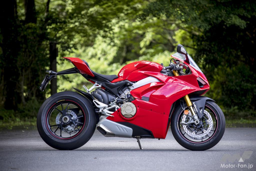 「お値段”300万円超”のバイクはナニがスゴい？ MotoGPマシンに最も近い「パニガーレV4」でいざ箱根へ。」の7枚目の画像