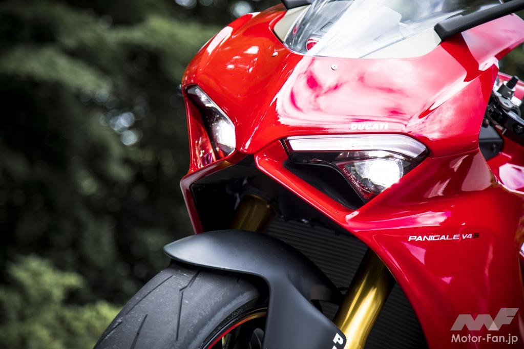 「お値段”300万円超”のバイクはナニがスゴい？ MotoGPマシンに最も近い「パニガーレV4」でいざ箱根へ。」の14枚目の画像