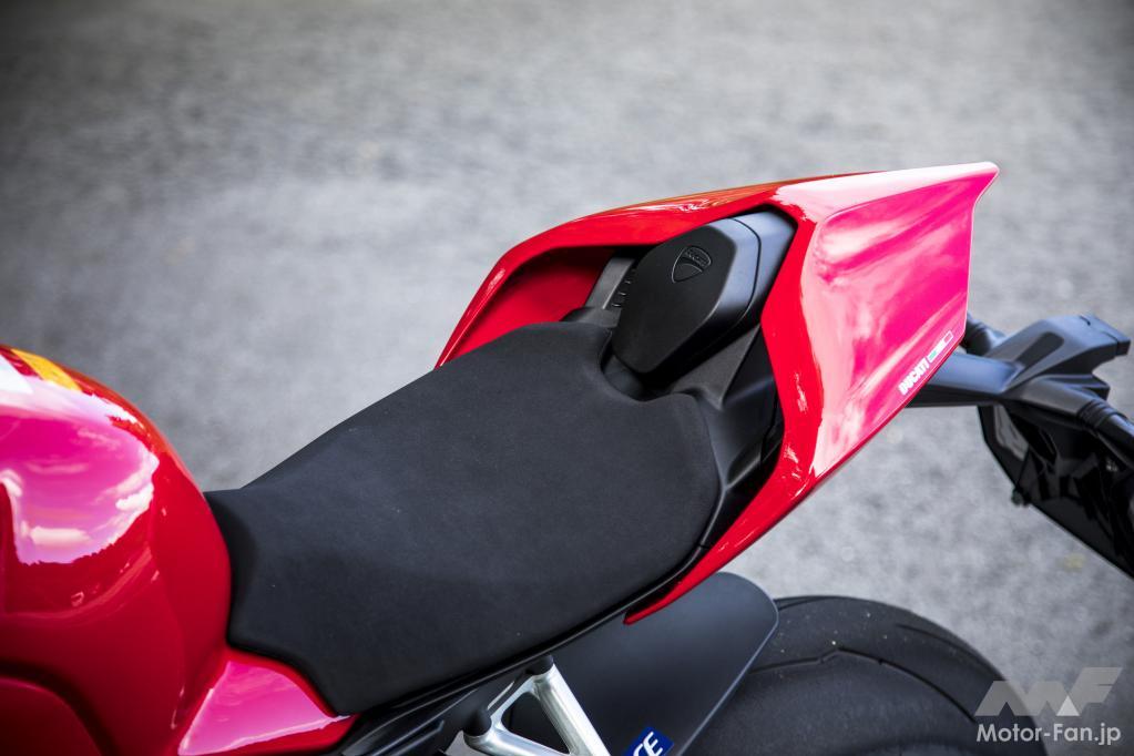 「お値段”300万円超”のバイクはナニがスゴい？ MotoGPマシンに最も近い「パニガーレV4」でいざ箱根へ。」の25枚目の画像