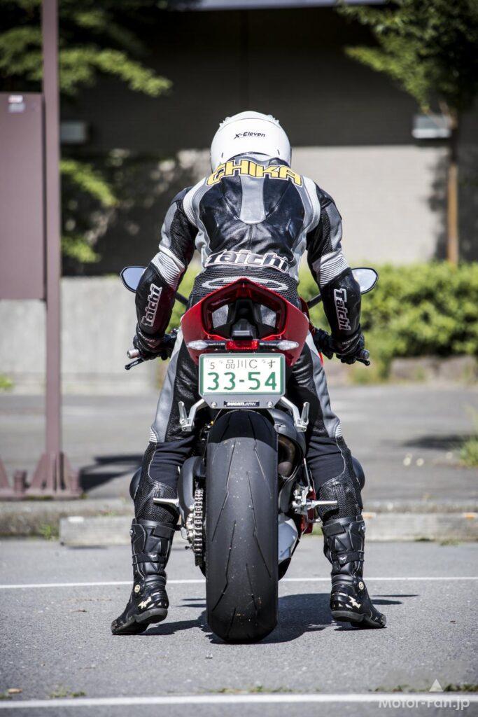 「お値段”300万円超”のバイクはナニがスゴい？ MotoGPマシンに最も近い「パニガーレV4」でいざ箱根へ。」の24枚目の画像