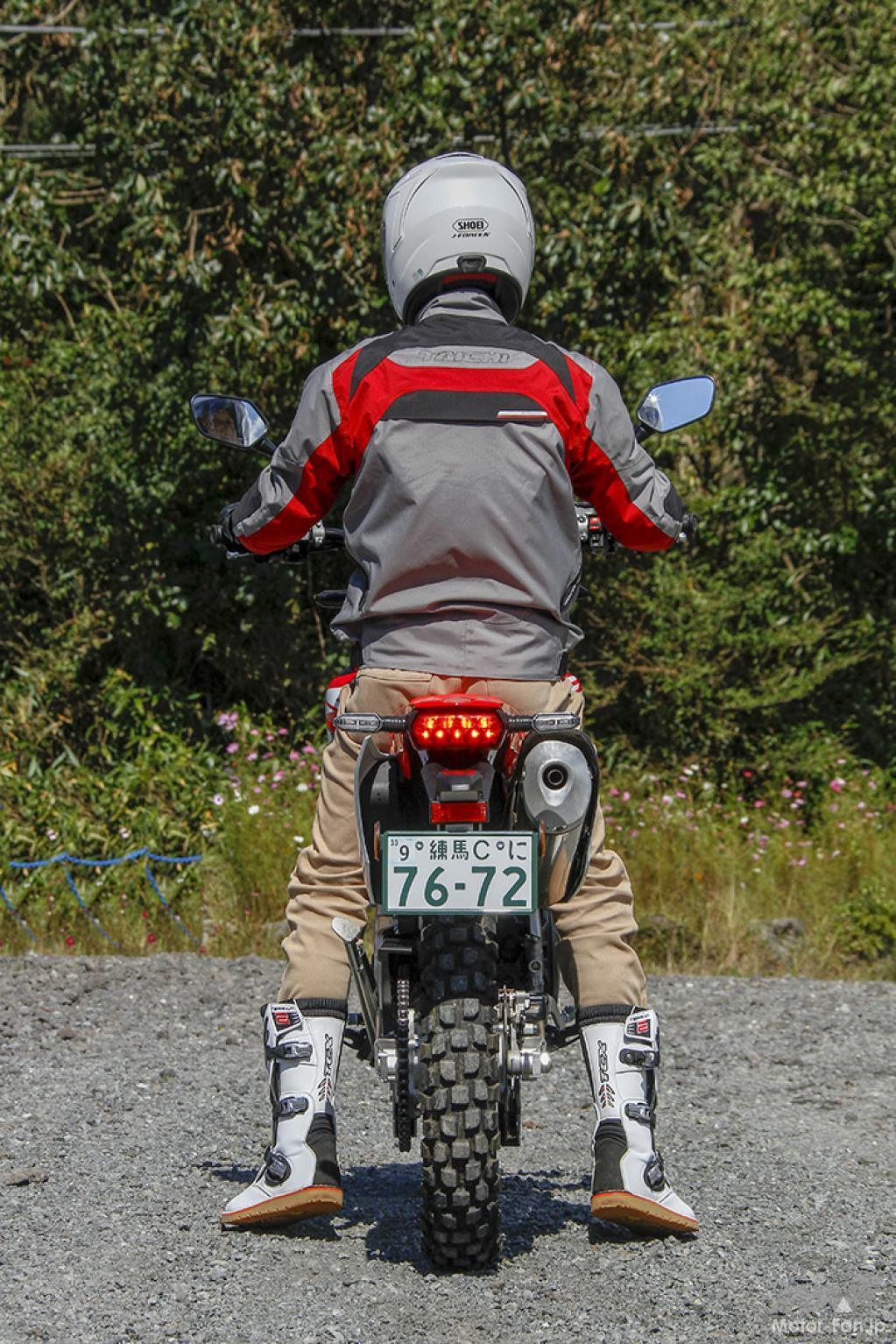「レーサー直系・ホンダCRF450Lに乗って分かったこと→ バイクにとって軽量ボディ絶対正義である。【車重131kg】」の9枚目の画像
