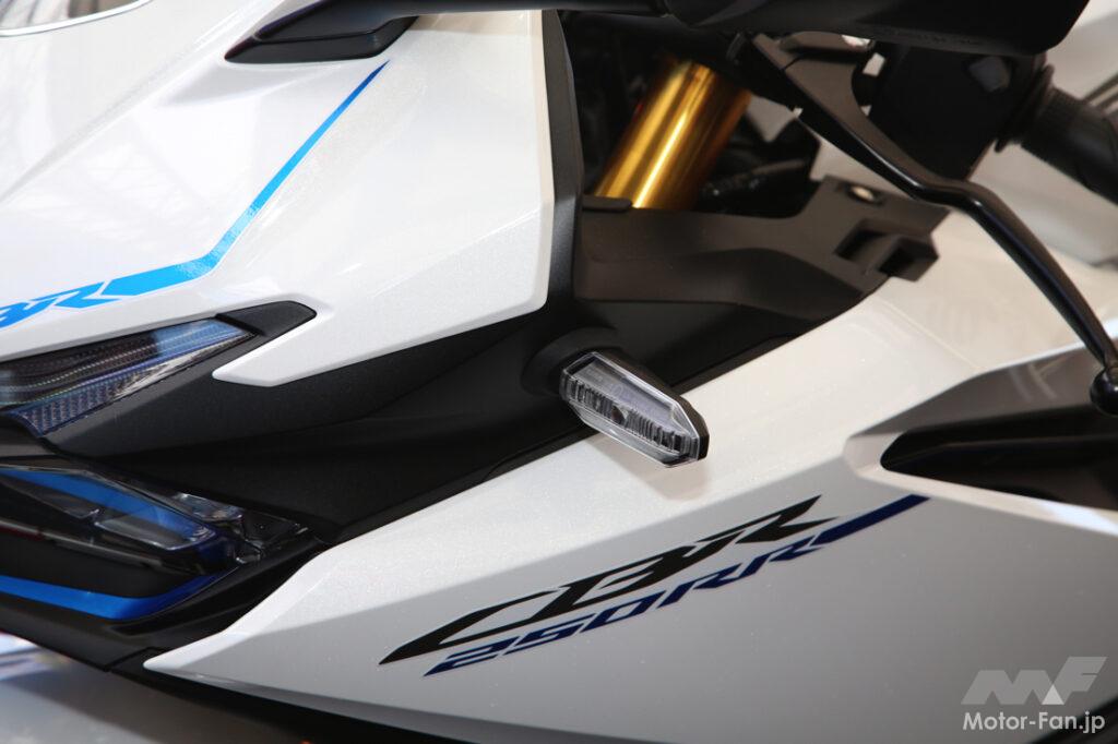 「インドネシアで発表ほやほやのホンダ新型CBR250RR。MotoGP「もてぎ」で生で見た！ よりシャープな顔で空力アップ？ 走りにも期待大」の13枚目の画像