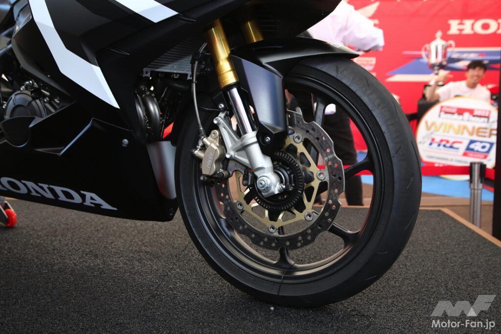 「インドネシアで発表ほやほやのホンダ新型CBR250RR。MotoGP「もてぎ」で生で見た！ よりシャープな顔で空力アップ？ 走りにも期待大」の22枚目の画像