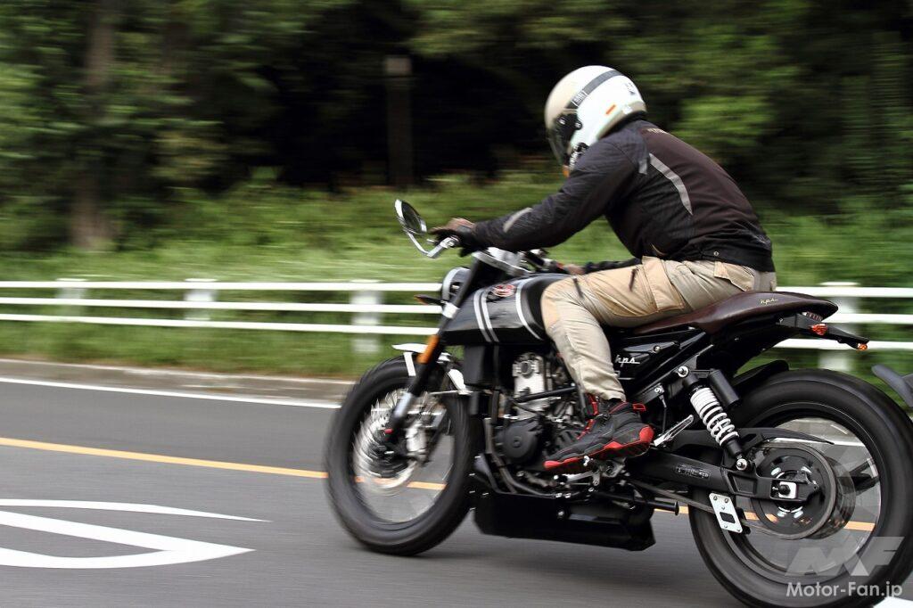 「F.Bモンディアル？どこの国のバイクメーカー？？ 250cc単気筒エンジン搭載のネオ・カフェレーサー、HPS300試乗！」の9枚目の画像