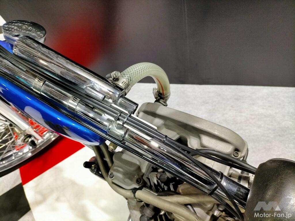「東京オートサロン2023会場で見つけたバイクネタ。チューニングメーカー「HKS」が開発！オートレースを席巻した伝説のエンジン“200E”【東京オートサロン2023】」の14枚目の画像