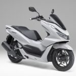 「シート表皮がブラックに！　ホンダ・「PCX」と「PCX160」を発売」の4枚目の画像ギャラリーへのリンク