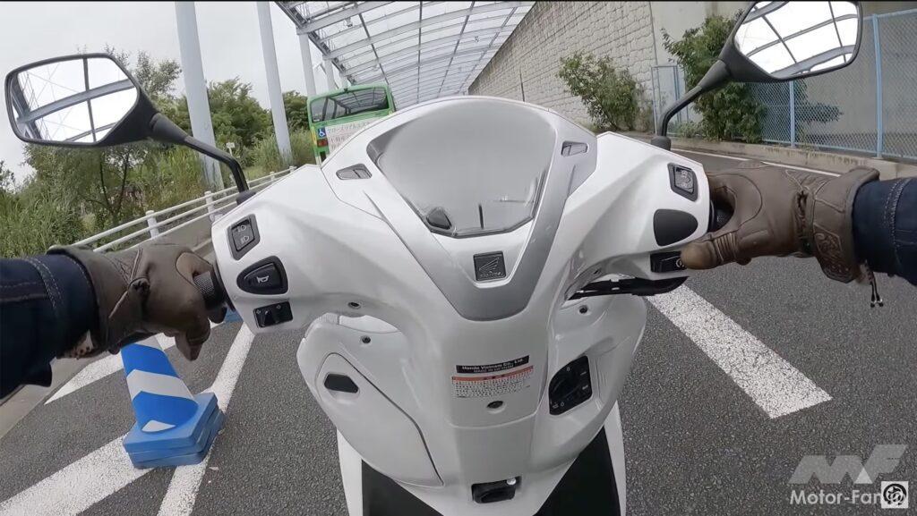 「ホンダ・リード125の進化したエンジンを堪能！2022 通勤スクーター試乗Pt.2【動画・モトチャンプTV】」の10枚目の画像