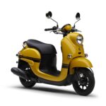 「新色はレトロな黄色！　ヤマハ、50ccスクーター「Vino」2023年モデルを発売」の1枚目の画像ギャラリーへのリンク