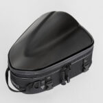 「このシートバッグ、取付ベルトがピロピロ、ピラピラしないのが良い。「Tベルトストッパー」新採用のタナックス・シェルシートバッグ2」の4枚目の画像ギャラリーへのリンク