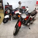 「CB400SuperFourでCBX400Fインテグラを作る方法。ドレミコレクションが教えてくれました！｜バイク王ではコンプリート車の販売も。｜大阪・東京モーターサイクルショー2023」の3枚目の画像ギャラリーへのリンク