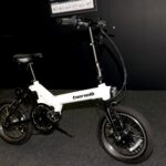 「ベネリのバイク？ いいえ電動自転車です！ 前輪駆動の折りたたみ式電動アシスト自転車｜大阪・東京モーターサイクルショー2023」の1枚目の画像ギャラリーへのリンク