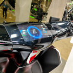 「大手チェーンメーカー「D.I.D」が電動バイクを製作！　外装・フレーム・足周りは独自開発。e-CONCEPT｜大阪・東京モーターサイクルショー2023」の16枚目の画像ギャラリーへのリンク