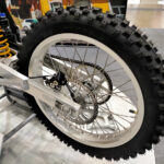 「電動だから静かに乗れる、遊べる！　電動オフロードバイク「GOWOW ORI」はIPX7の耐水性＆耐塵性を両立｜大阪・東京モーターサイクルショー2023」の2枚目の画像ギャラリーへのリンク