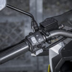 「【FELO・FW-06電動バイク新車試乗】スロットル全開で90〜100km /h巡航。「S」ボタンで最高速120km /h !!」の14枚目の画像ギャラリーへのリンク