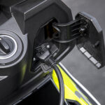 「【FELO・FW-06電動バイク新車試乗】スロットル全開で90〜100km /h巡航。「S」ボタンで最高速120km /h !!」の19枚目の画像ギャラリーへのリンク