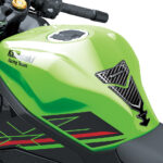 「これは良き400cc！　カワサキの新型４気筒 Ninja ZX-4RR KRT EDITION／Ninja ZX-4R SEを解説【スタイリング・装備編】」の19枚目の画像ギャラリーへのリンク