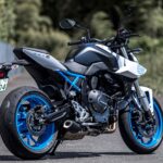 「スズキ・GSX-8S試乗記｜この新型パラツインエンジンは”脳がバグる”フィーリング。」の6枚目の画像ギャラリーへのリンク