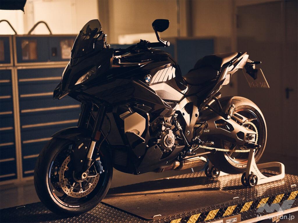 「BMW Motorradから最高速280km/hの新モデル、「M1000XR」のプロトタイプを発表｜最大出力200馬力のクロスオーバースポーツ」の5枚目の画像