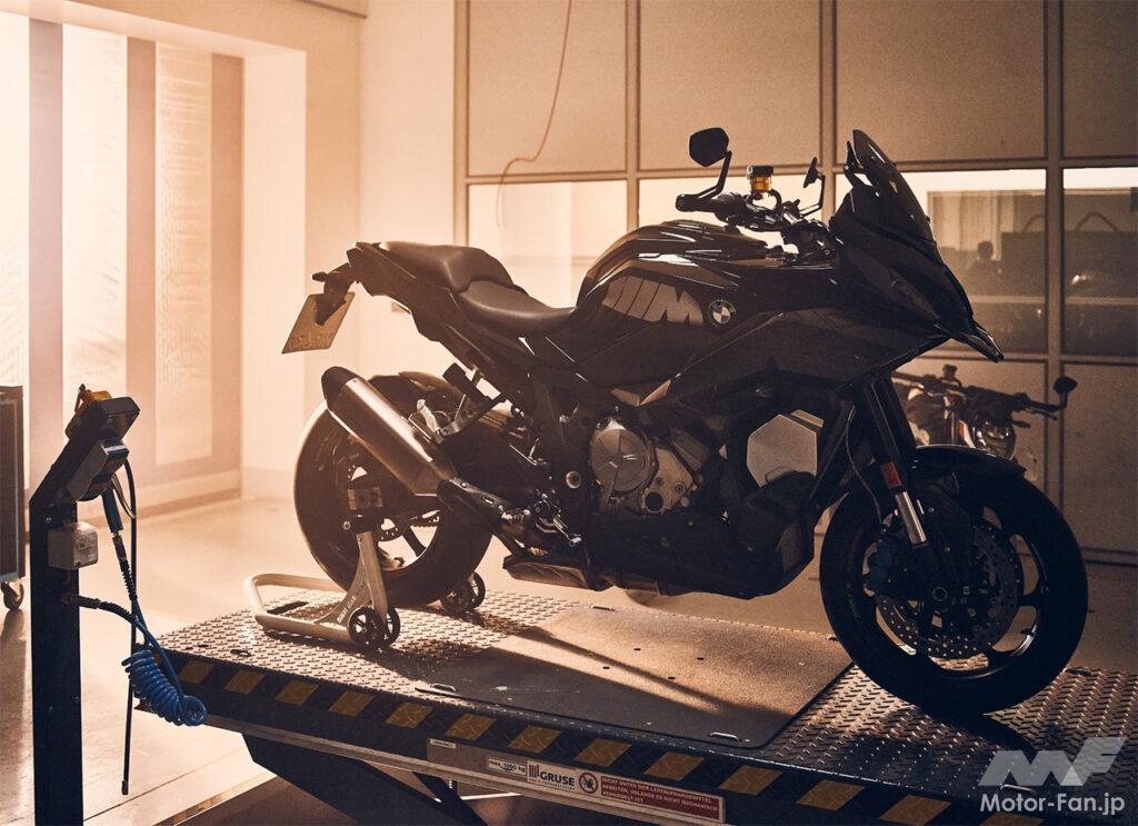 「BMW Motorradから最高速280km/hの新モデル、「M1000XR」のプロトタイプを発表｜最大出力200馬力のクロスオーバースポーツ」の6枚目の画像