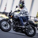 「国内導入予定の新型バイクに一足早く乗ってみた。ハートフォード「クラシックS 250i」」の9枚目の画像ギャラリーへのリンク