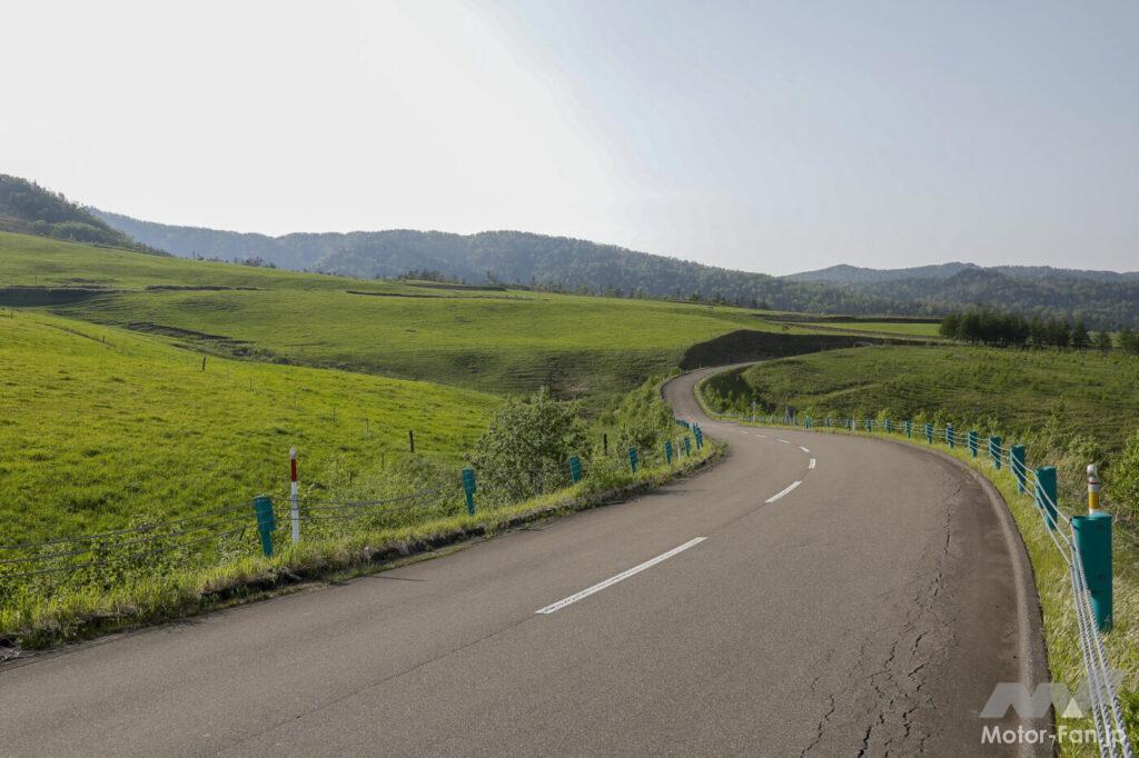 「【北海道河東郡】バイクで行きたいツーリングスポット｜広大な景色に圧倒される「ナイタイ高原」」の1枚目の画像