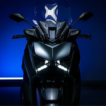 「6年ぶり！｜ヤマハの250ccスポーツスクーター「XMAX ABS」がモデルチェンジ」の5枚目の画像ギャラリーへのリンク