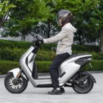 「ホンダの新型電動スクーター「EM1 e:」 、航続距離は”ロードパル”、乗り味は”優しい”。」の9枚目の画像ギャラリーへのリンク