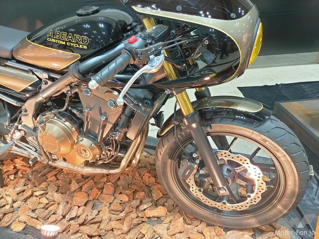 「このカフェレーサーがホンダCBR400Rなの !?｜ヨコハマ・ホットロッド・カスタムショー」の3枚目の画像