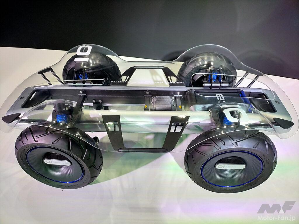「キング・ケニーも駆ったヤマハ世界GPワークスのストロボカラー車も！　ヤマハが近未来型の小型コンセプトモデルを展示【東京オートサロン2024】」の18枚目の画像