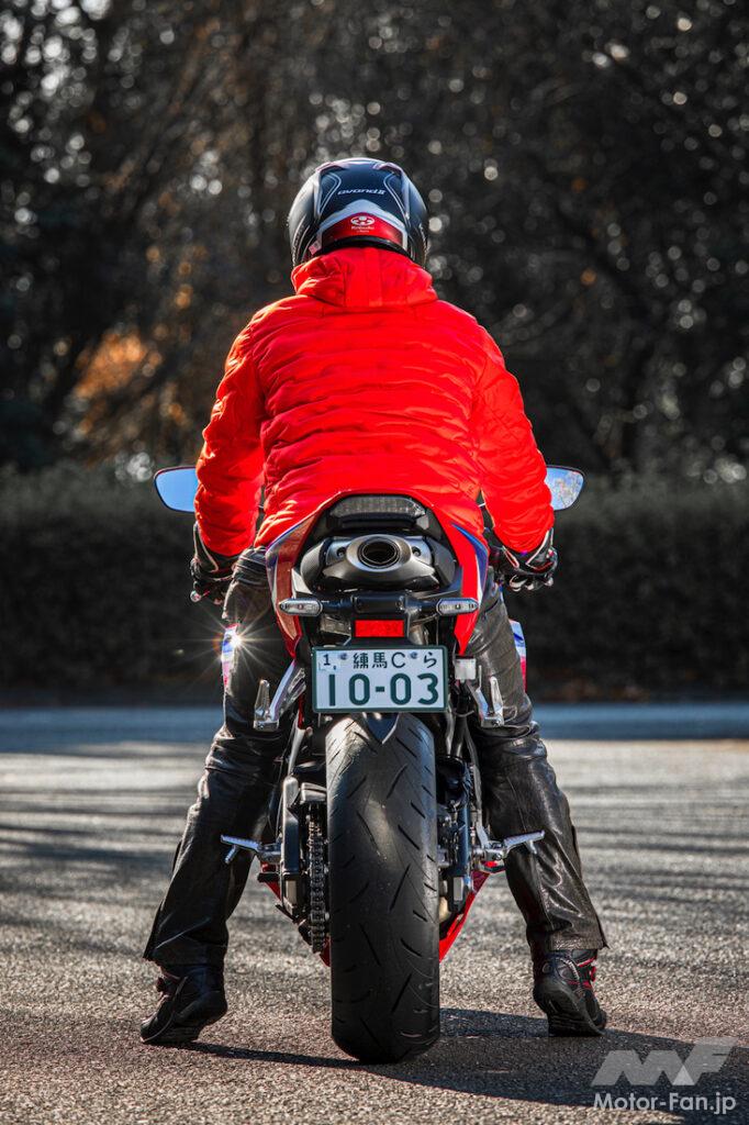 ホンダの2024年型「CBR600RR」は通勤・通学なども楽しめるバイク？